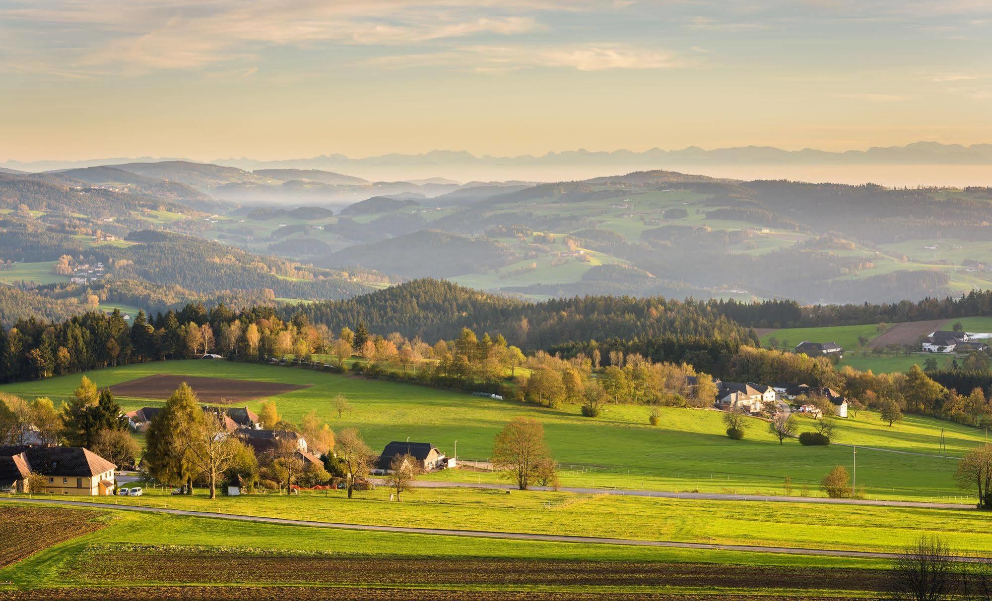 Aviva Superior Make Friends Hotel Sankt Stefan am Walde ภายนอก รูปภาพ
